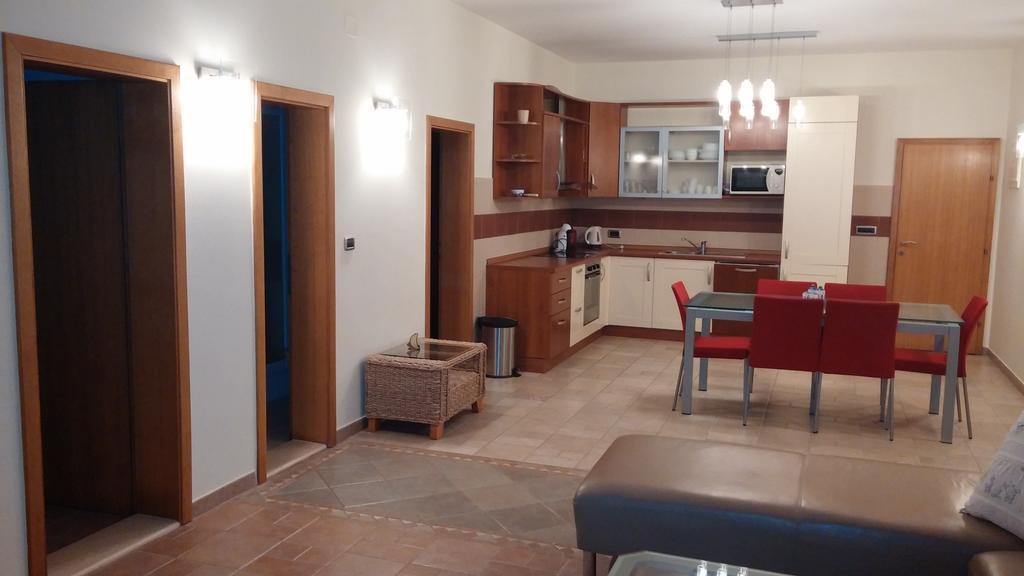 Apartments On Gorana Pavlova 24 Sutivan Luaran gambar